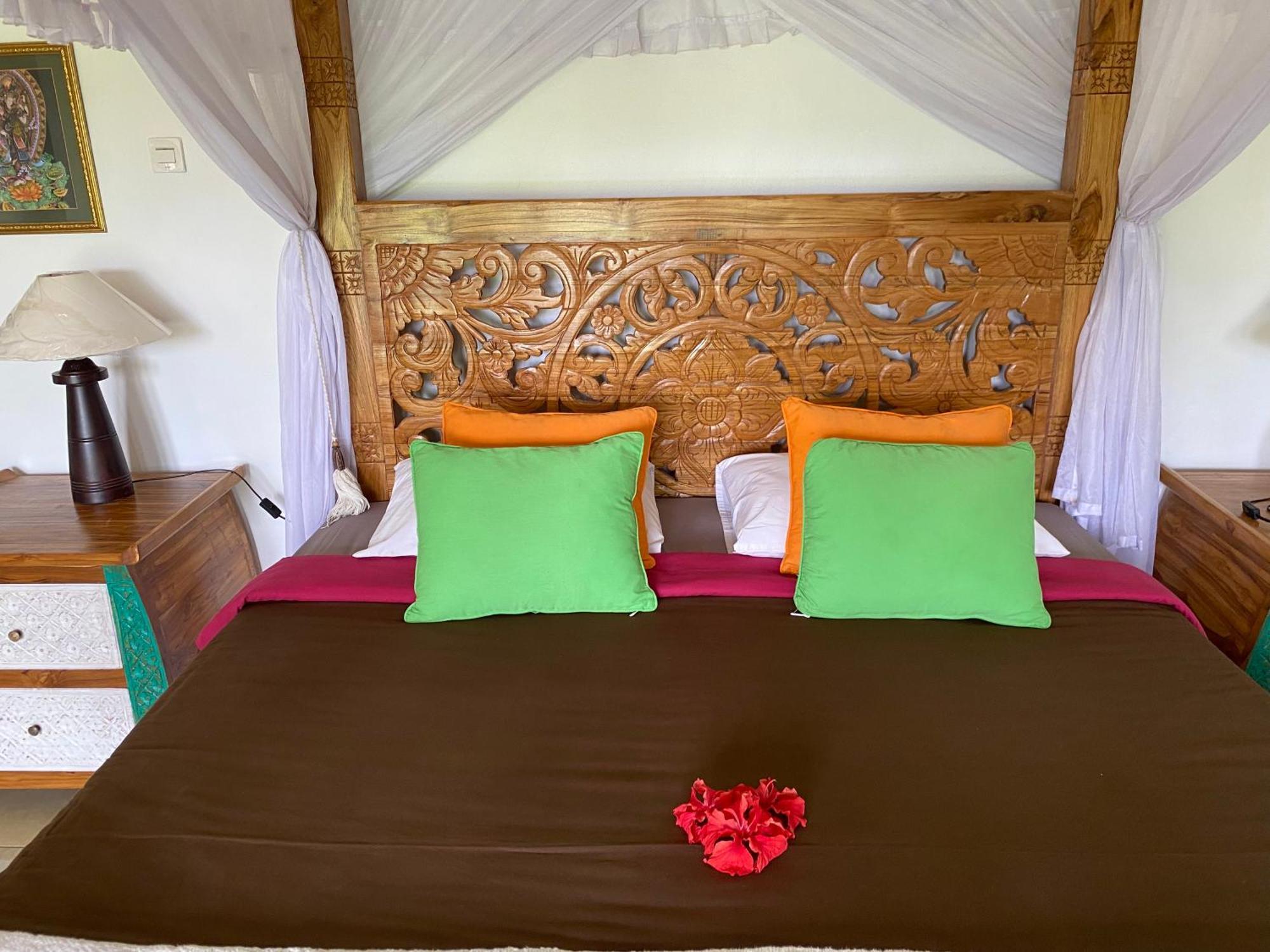 Great Mountain Views Villa Resort Selat Екстер'єр фото