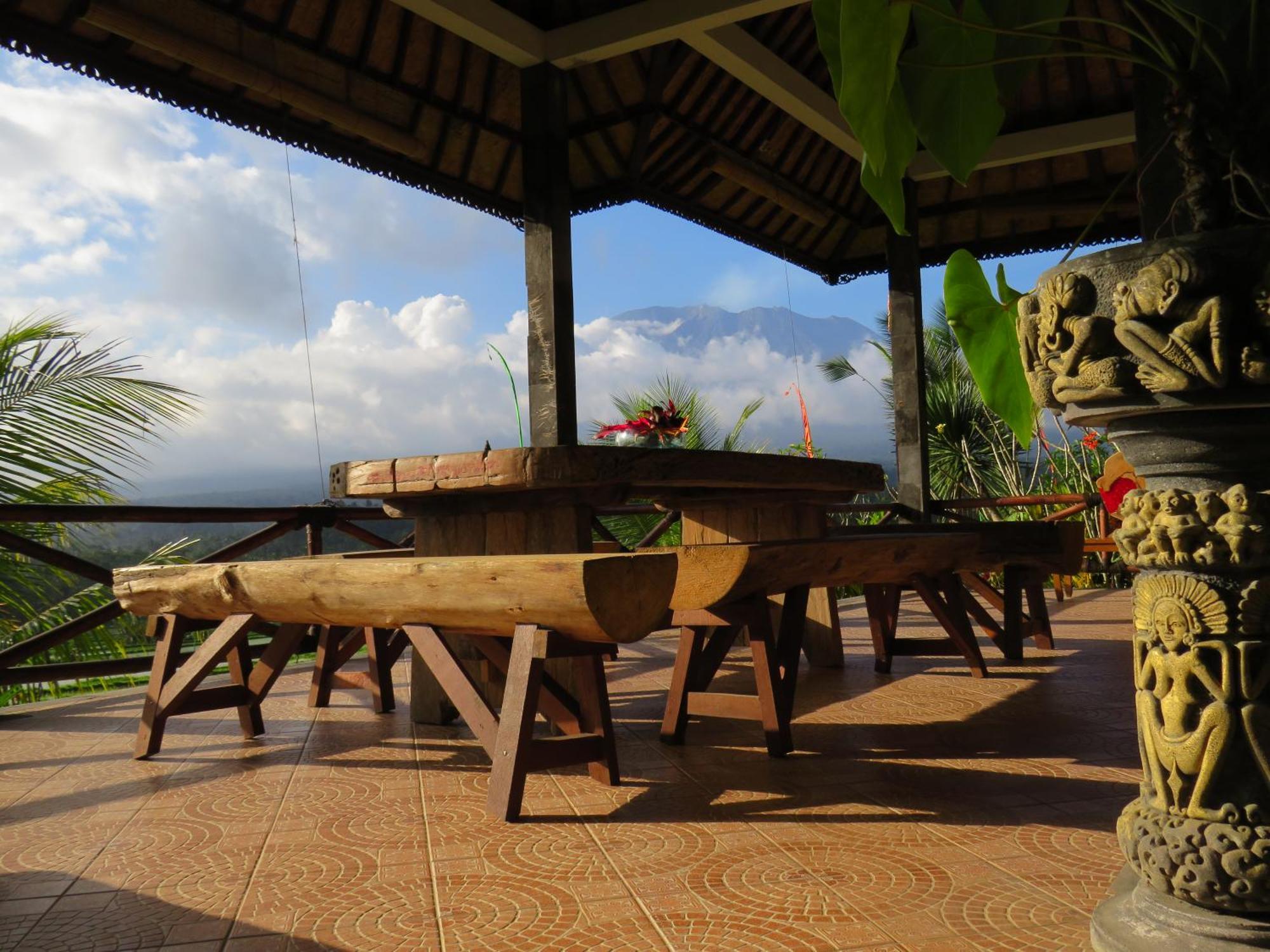 Great Mountain Views Villa Resort Selat Екстер'єр фото