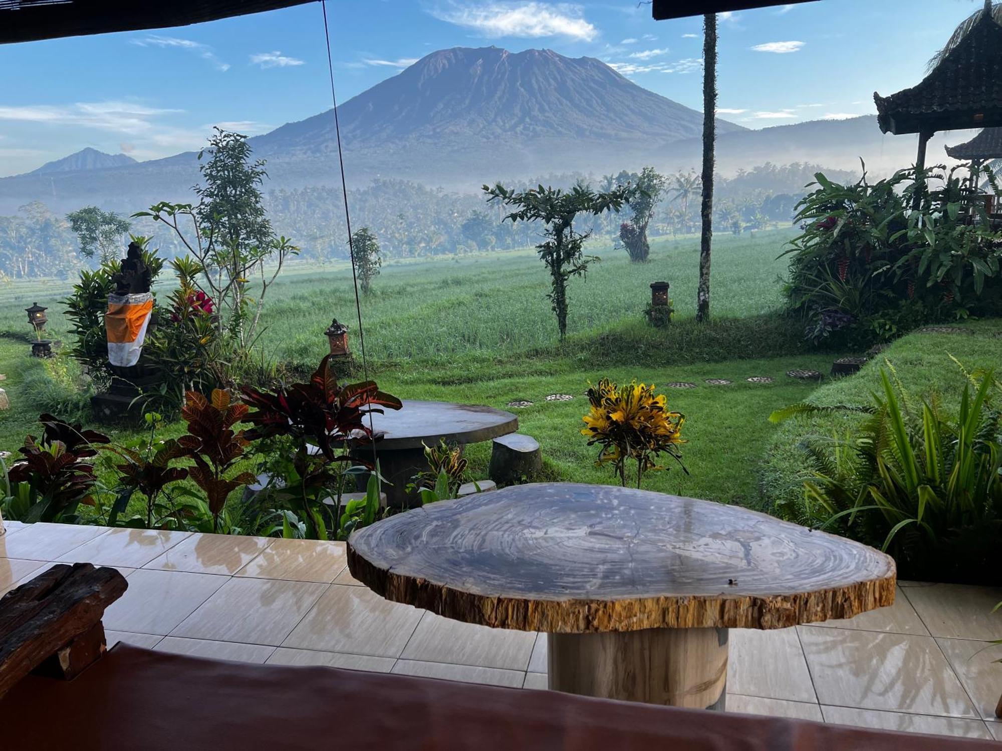 Great Mountain Views Villa Resort Selat Екстер'єр фото