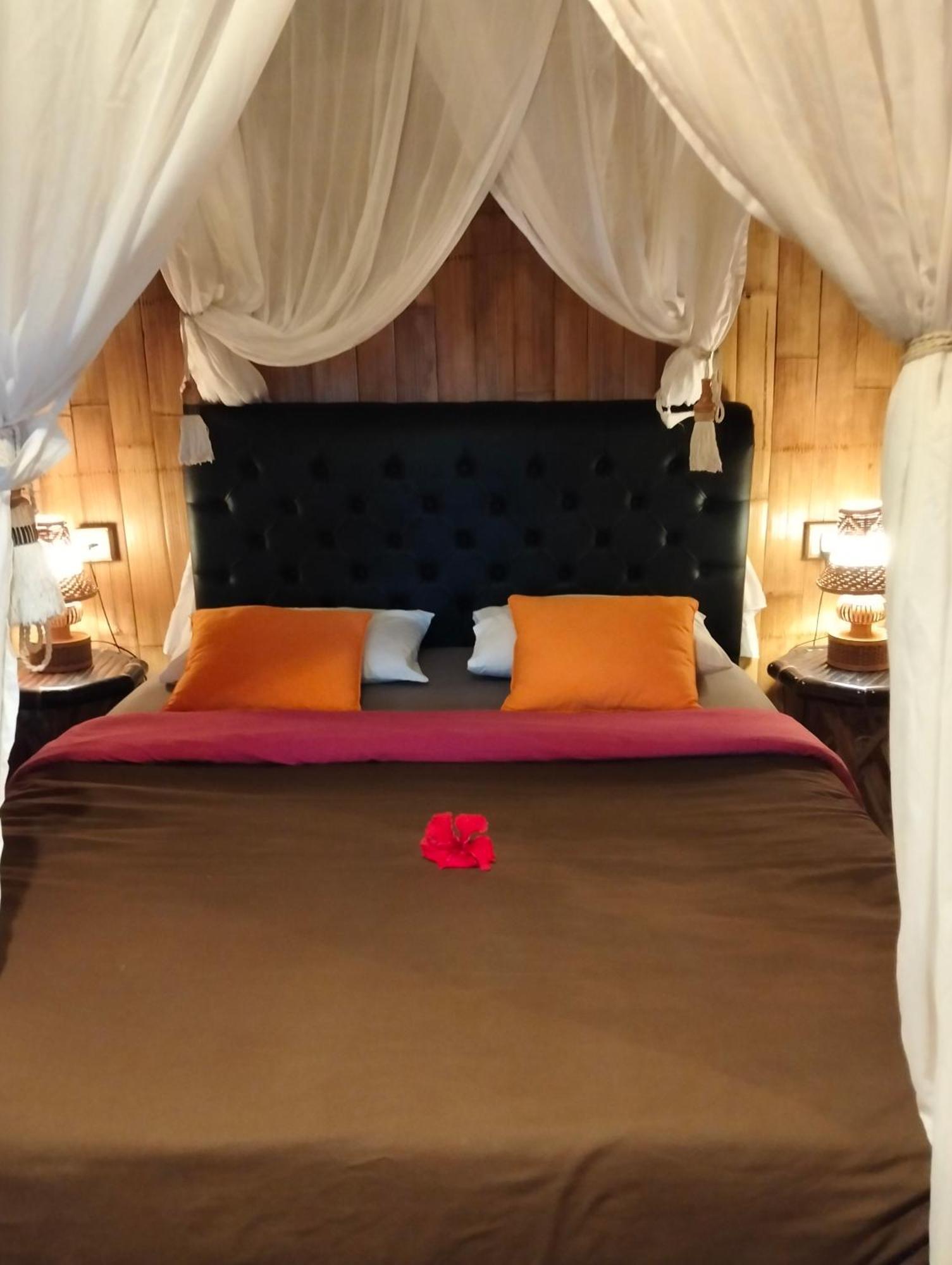 Great Mountain Views Villa Resort Selat Екстер'єр фото